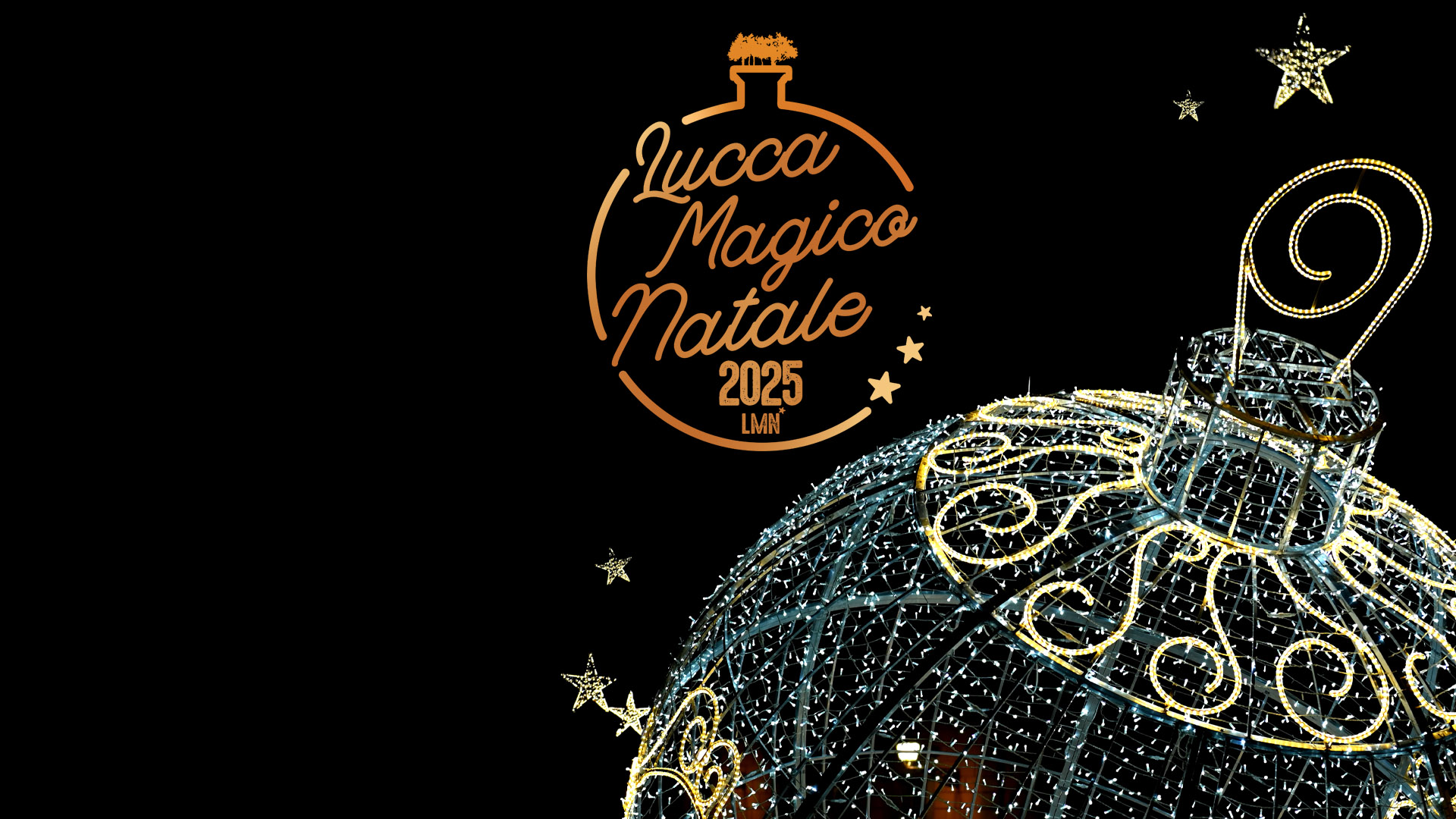 logo di Lucca MAgico Natale e il dettaglio di una grande pallina di Natale fatta di luvci e paillettes