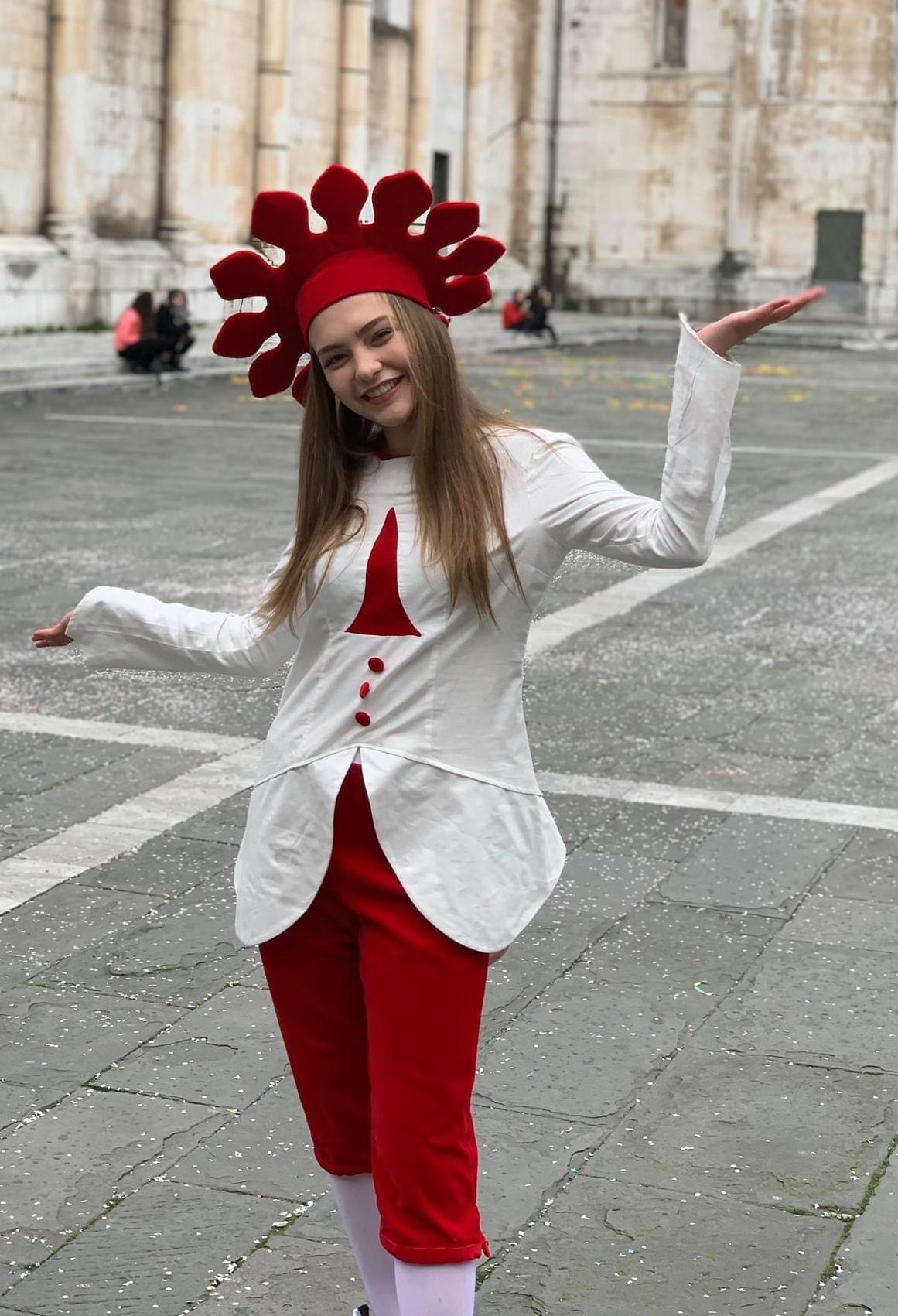 Lucchetto è la maschera di carnevale di Lucca. Ha una giubbina bianca, pantaloni rossi e un cappello rosso che ricorda le mura di Lucca