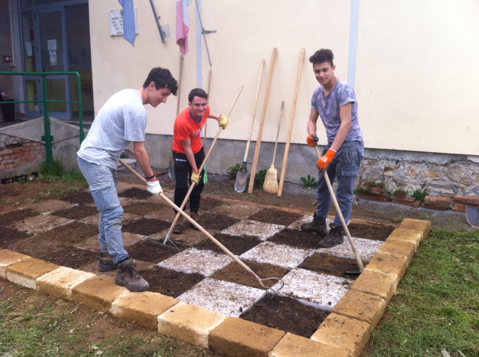 Primaria di San Michele di Moriano: ragazzi al lavoro